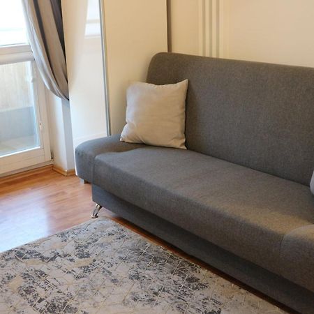 Apartamenty Nad Jeziorkiem Варшава Екстериор снимка