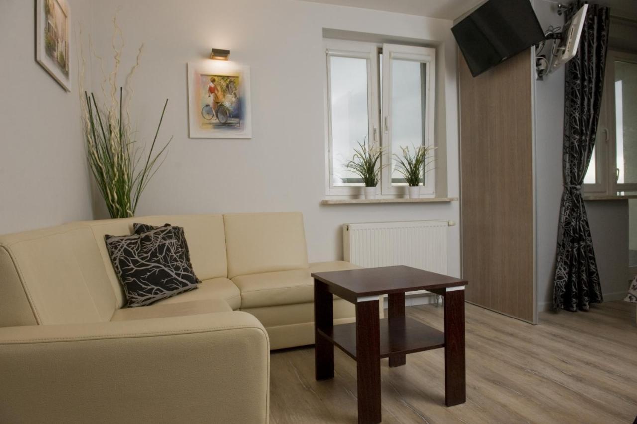 Apartamenty Nad Jeziorkiem Варшава Екстериор снимка