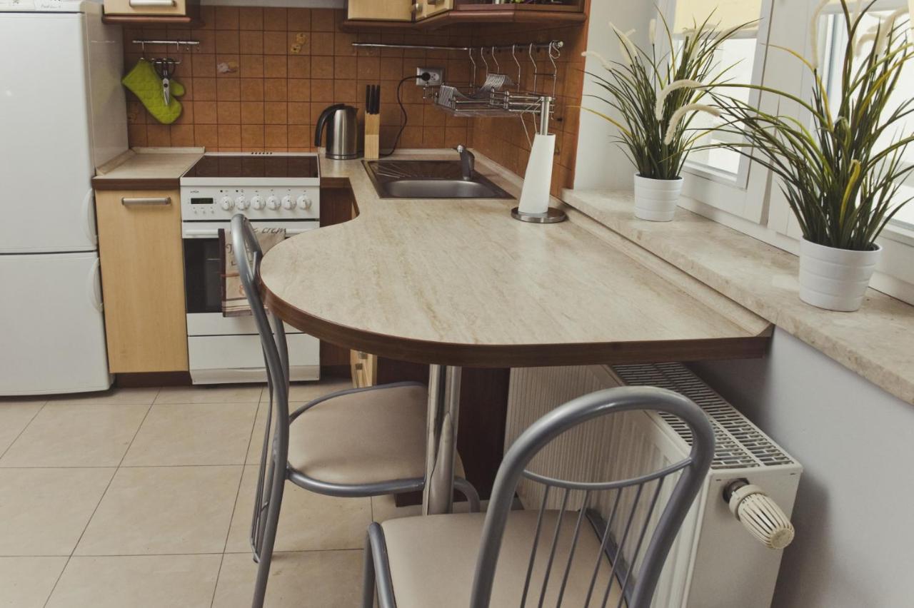 Apartamenty Nad Jeziorkiem Варшава Екстериор снимка