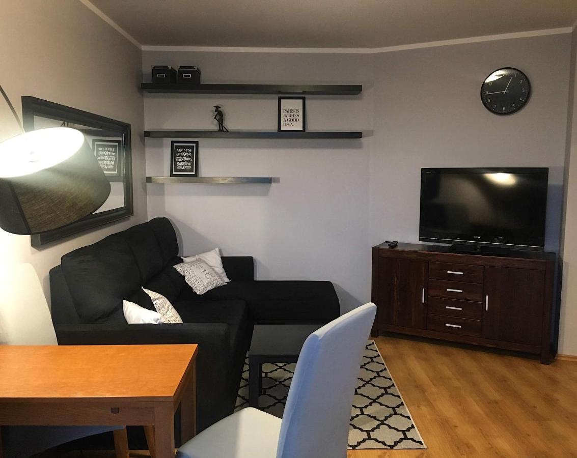 Apartamenty Nad Jeziorkiem Варшава Екстериор снимка
